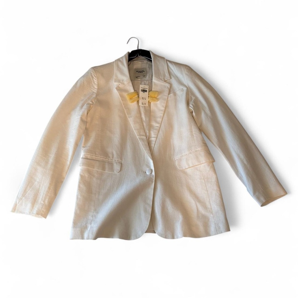 Abercrombie & Fitch Women's White Linen Suit